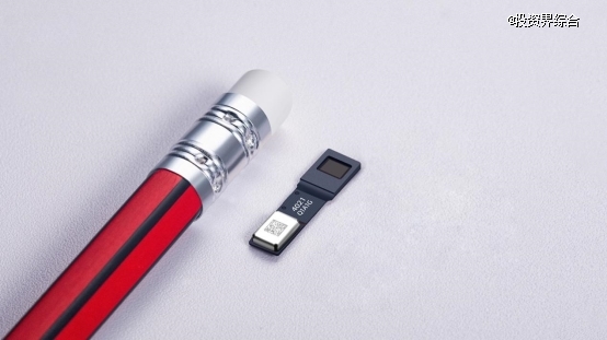 图片包含 游戏机, 灯光 描述已自动生成